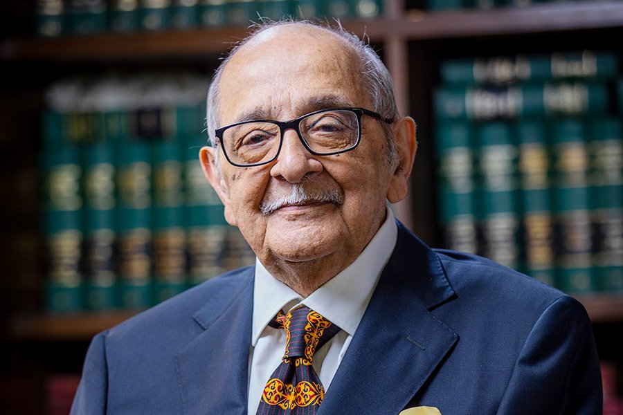 Fali S. Nariman, a senior Supreme Court counsel, dies at age 95