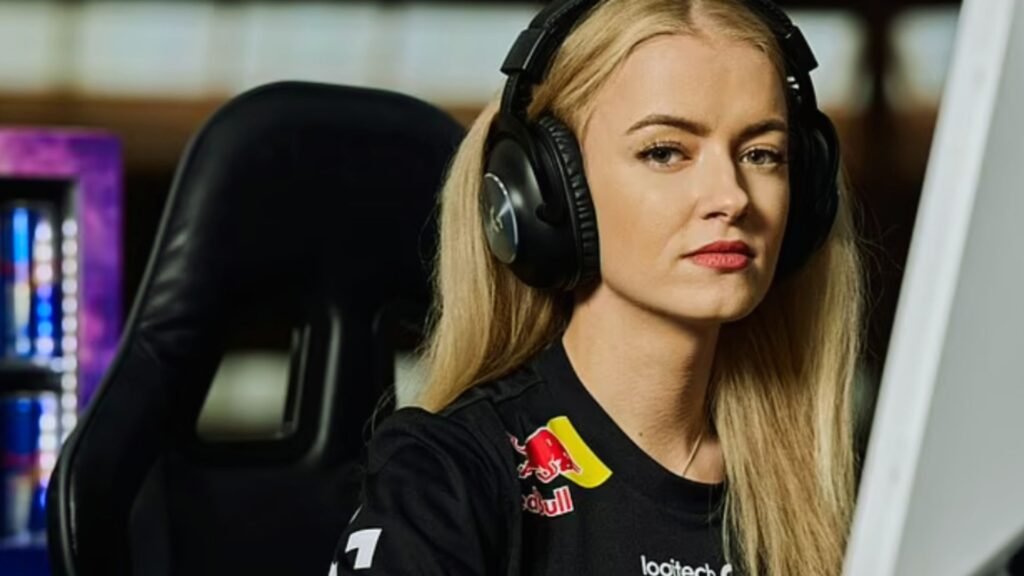 women's esports competition